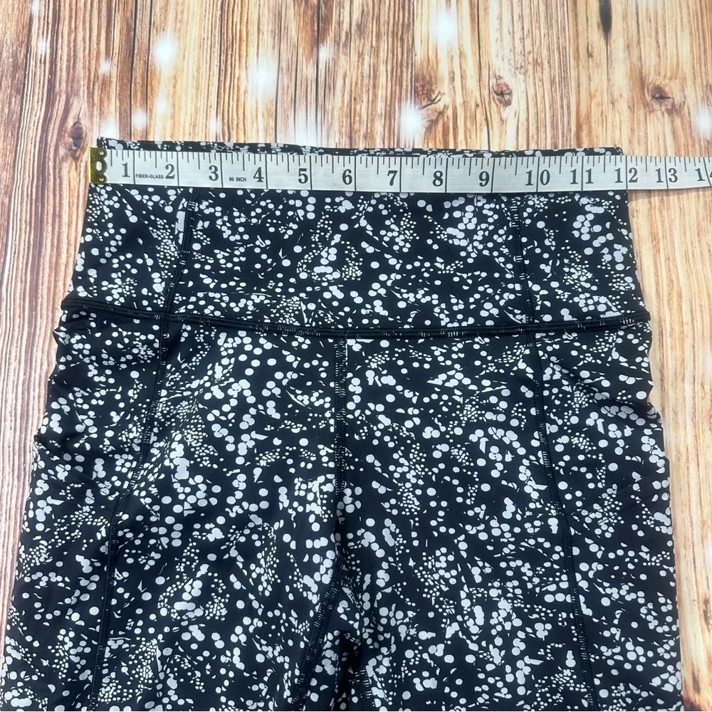 Lululemon Women’s Crop Leggins Size 4